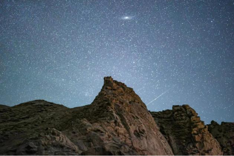【新聞稿】記錄星空 解密星語 佳能與新華社中國圖片社共同見證“點亮中國星空地圖”哈密站活動1688 拷貝.jpg