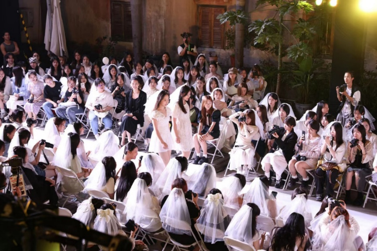 【新聞稿】嶼見白紗，遇見自己 “佳能PhotoGirls嶼見白紗”攝影派對(duì)玩轉(zhuǎn)海島426 拷貝.jpg