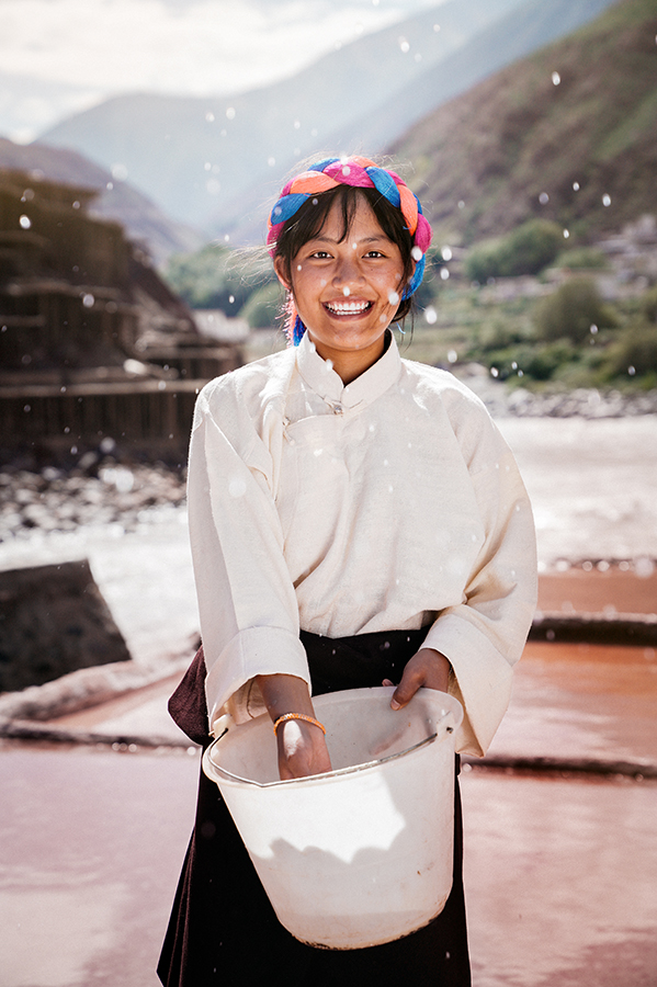 陽光下的采鹽女.JPG