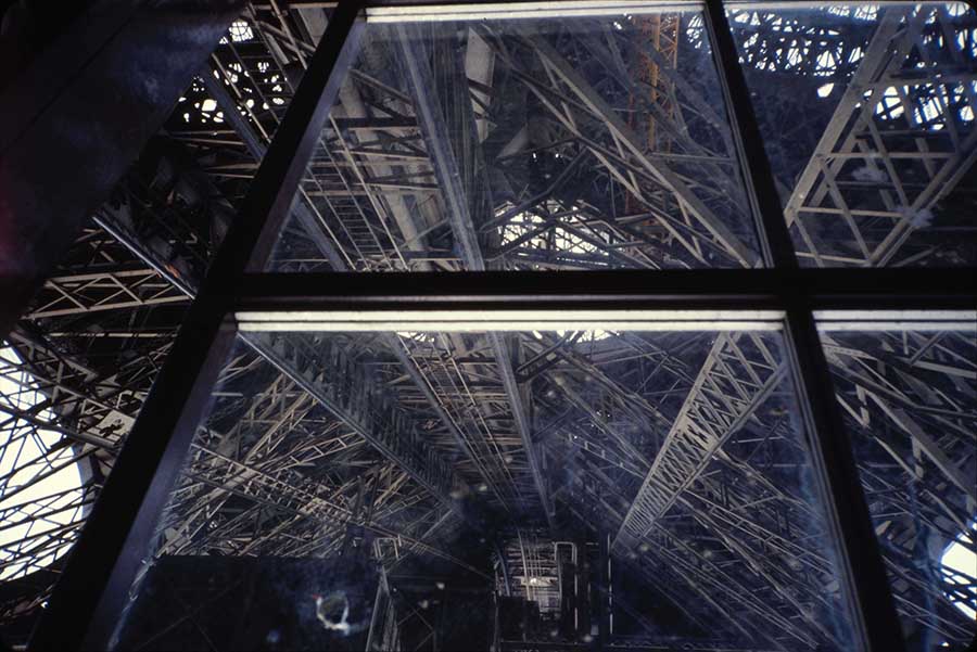 24.機(jī)械幾何（巴黎）paris-1979.jpg